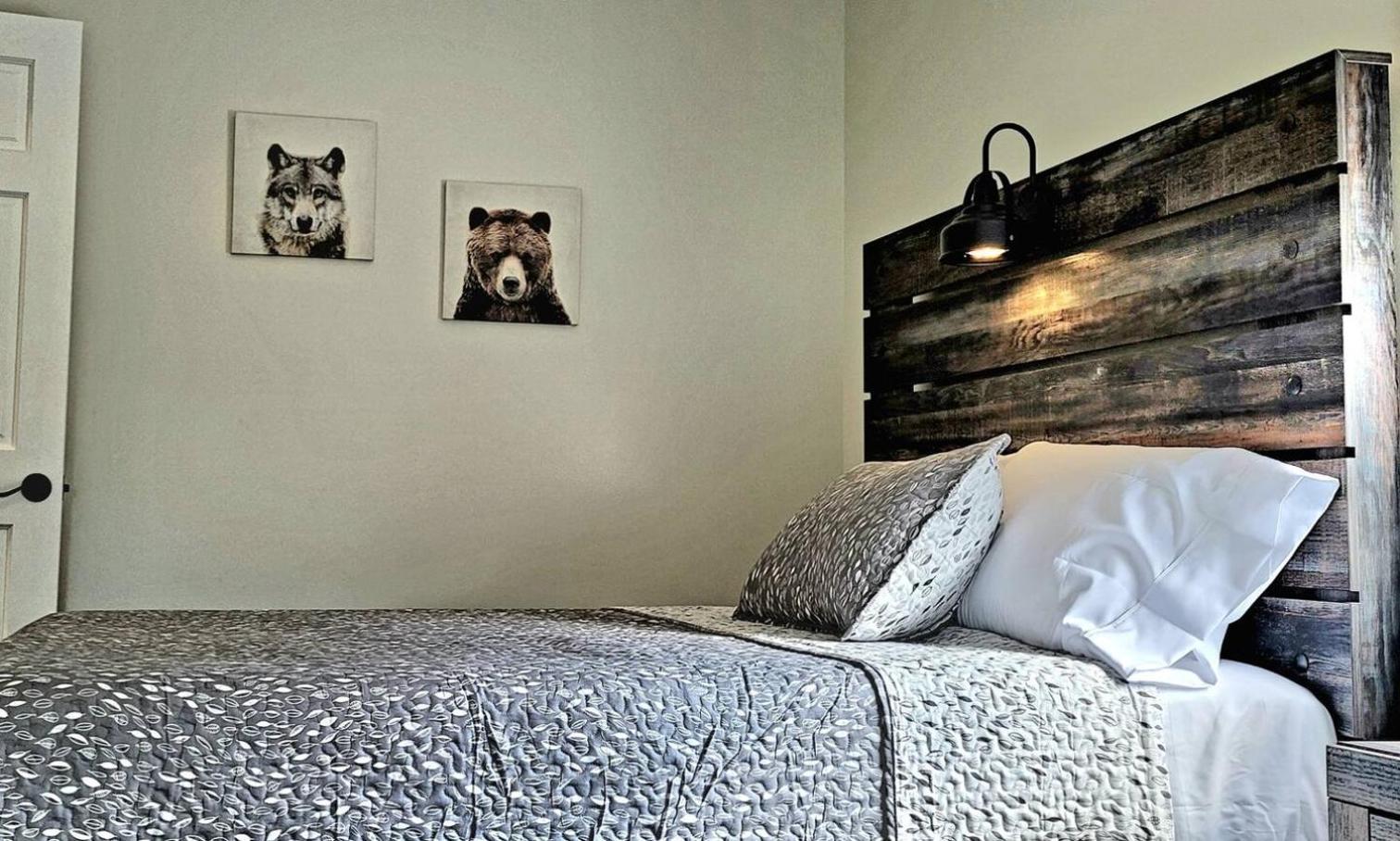 The Traveler On Main - Suite 1 Tazewell Bagian luar foto